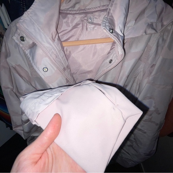 Pink camo rain jacket - Picture 4 of 5